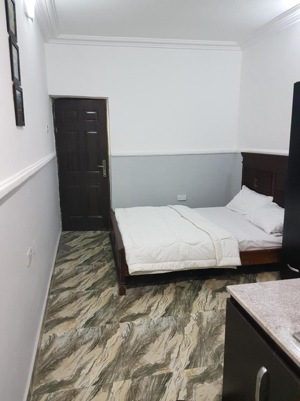 אבוג'ה Rock Towers Apartments מראה חיצוני תמונה